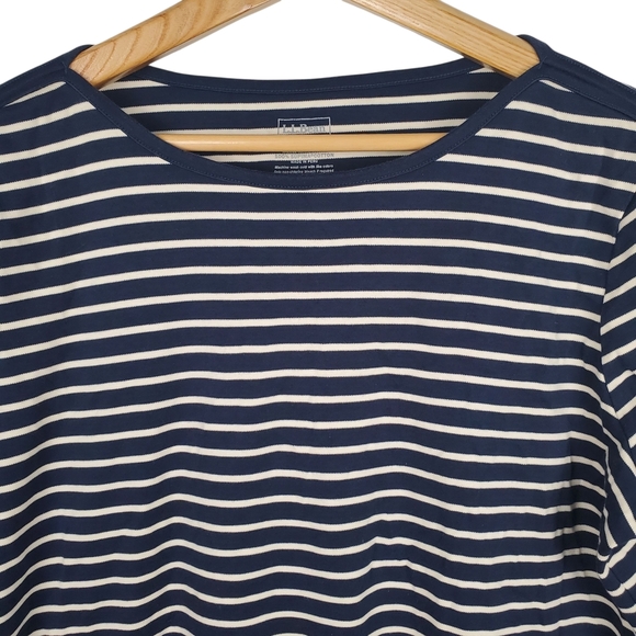 L.L. Bean Navy and White Striped Shirt. Women's XL. H106 - Picture 2 of 9